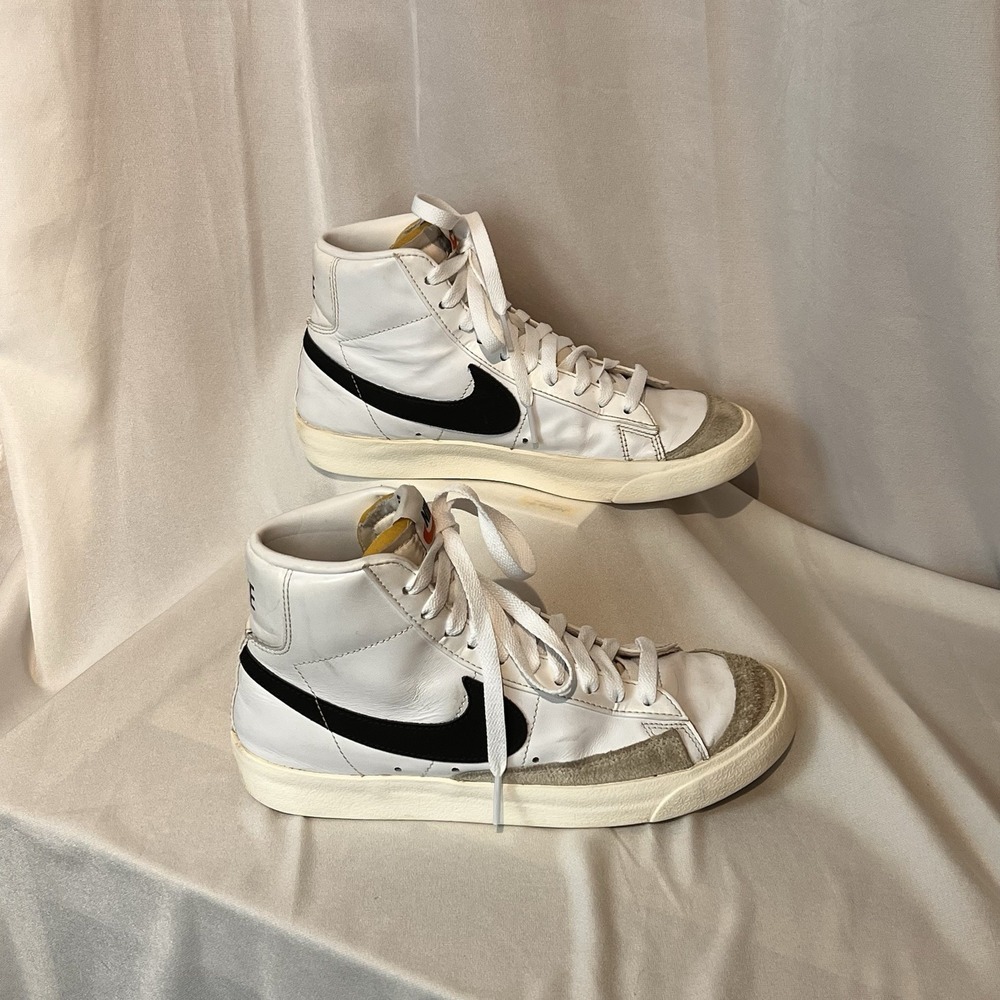 Women’s Nike Blazer Mid 77‎ High Top Sneakers Adult Size 8 Shoes 2020 white